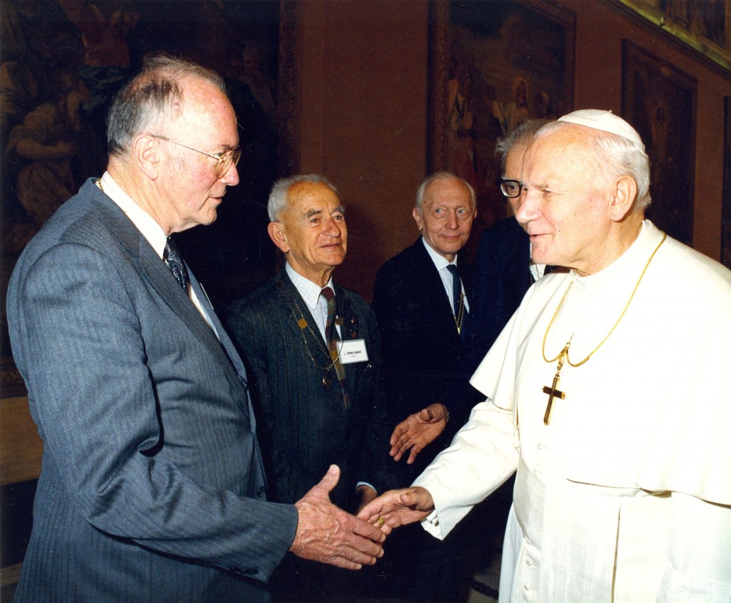 10 - Pope John Paul & CHT